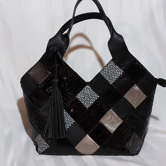 44. VINTAGE LEATHER SHOULDER BAG! - Picture 1 of 1